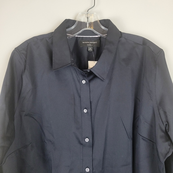 NWT Banana Republic Button Down - Picture 2 of 6
